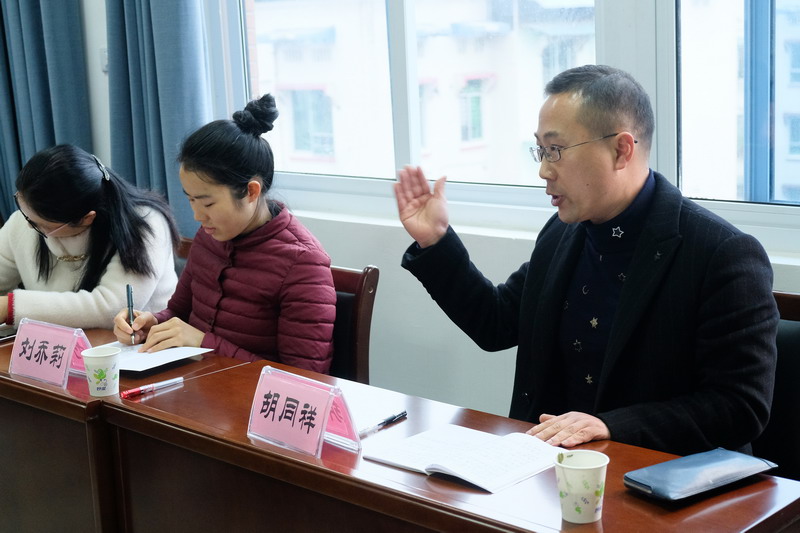 20190313-市教育局陳昆局長(zhǎng)一行實(shí)中調(diào)研14.JPG