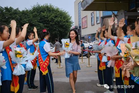 乐山市实验中学校花图片